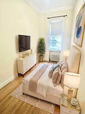 Rented by BLU Real Estate | media 8