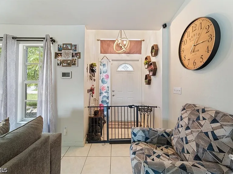 1021 Alvin Ave — Photo 16