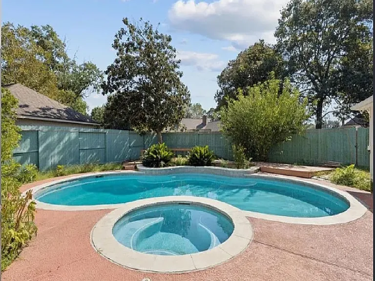 1818 Hillgreen Dr — Photo 30