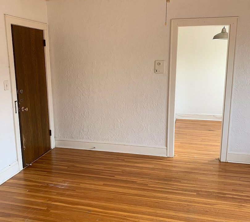 1st image of 2708 Blaisdell Ave S #203
