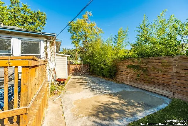 112 Harding Pl — Photo 29