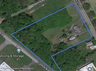 133 Squankum Rd, Farmingdale, NJ 07727