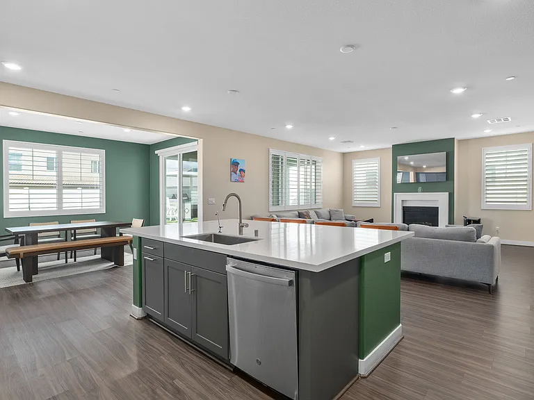 2394 Crater Ave — Photo 17