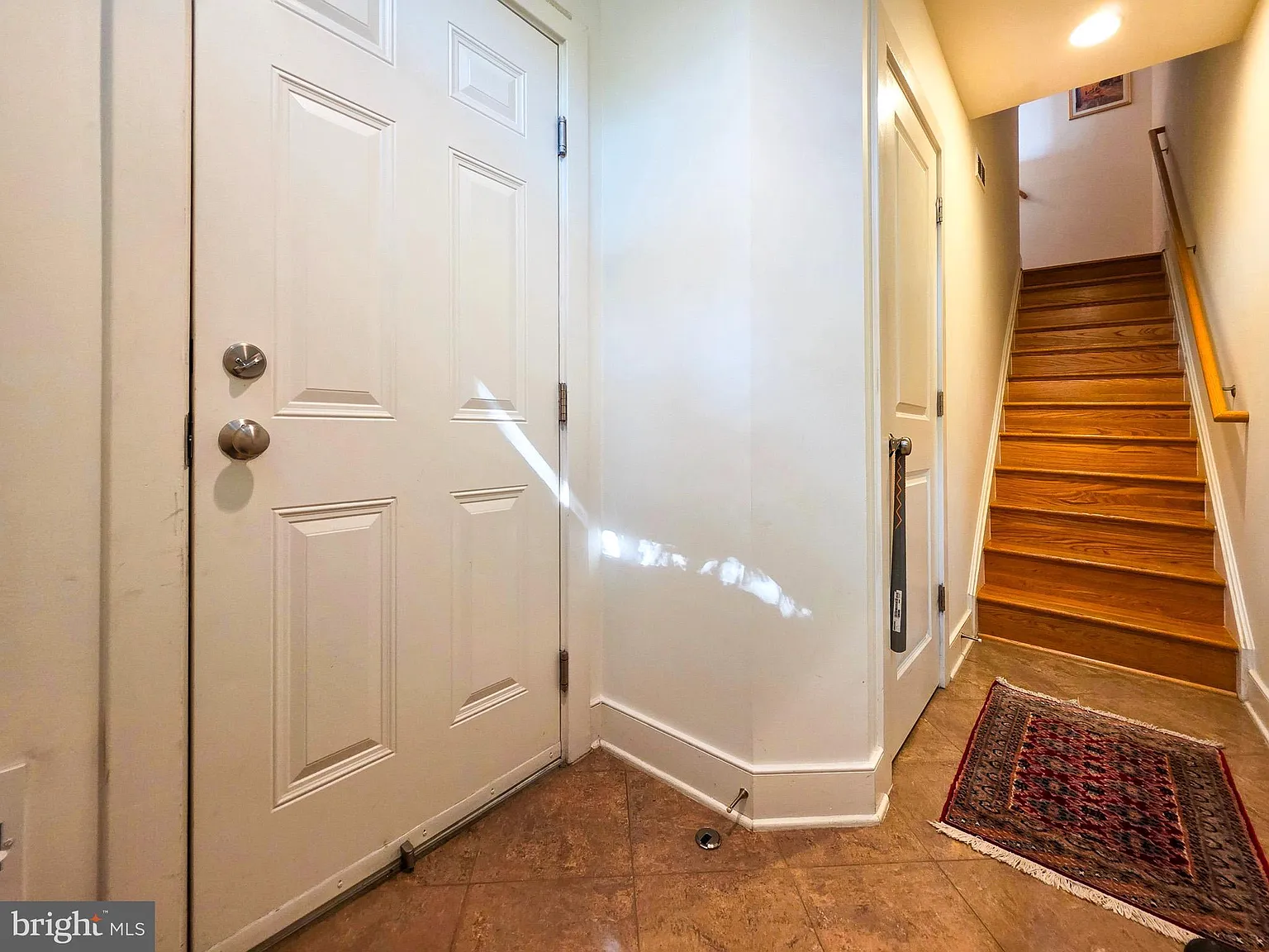 3 bed, 3.5 bath, 1728 sqft, $5,400 — Photo 3