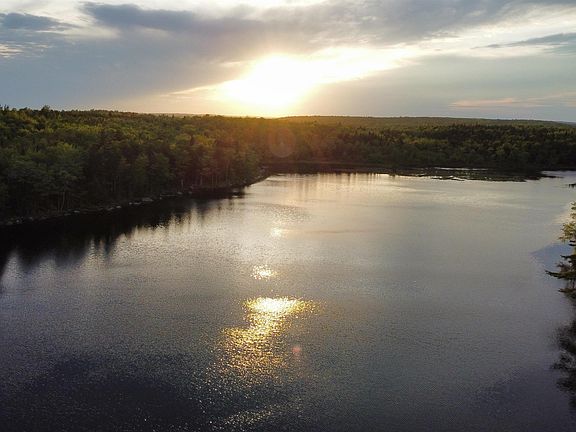 3rd image of Stonebroke Rd