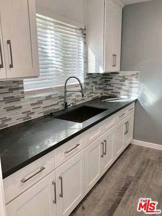 2 bed, 1.0 bath, $2,990 — Photo 4