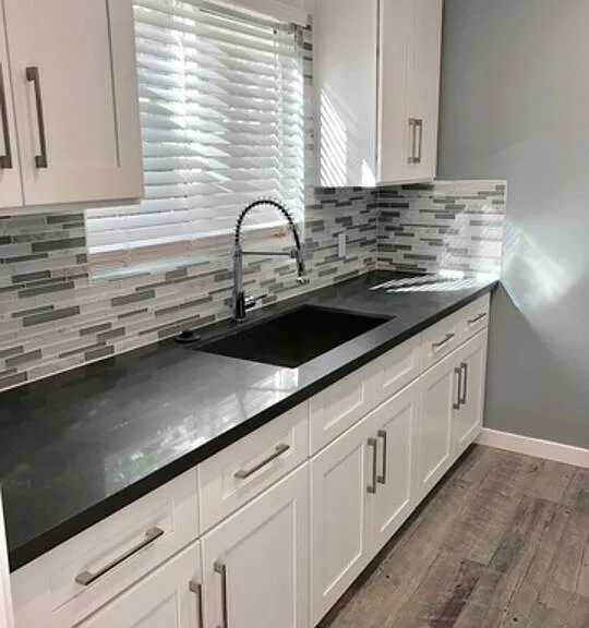 815 S Sherbourne Dr #3 — Photo 4