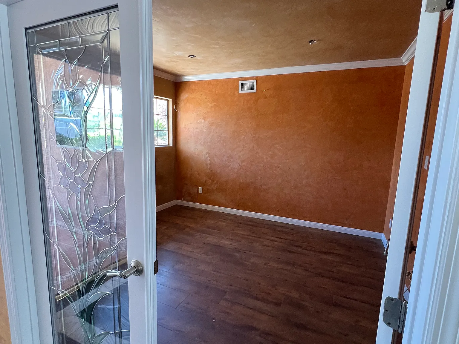 10210 Hayvenhurst Ave — Photo 4
