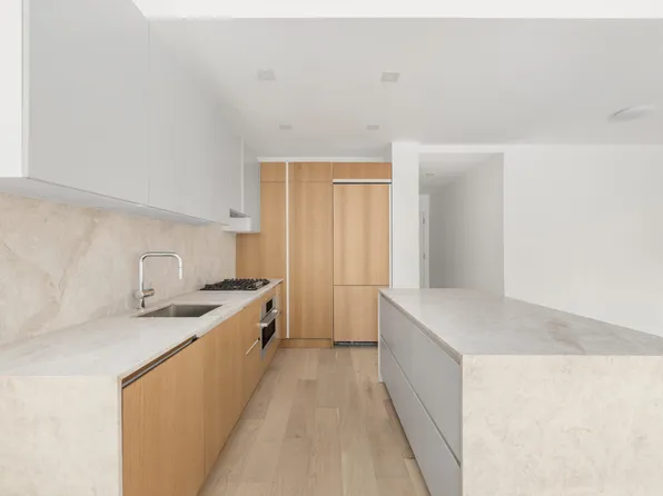 684 Dean Street image 2 of 12