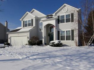 2760 Delaware Ln, Lindenhurst, IL 60046