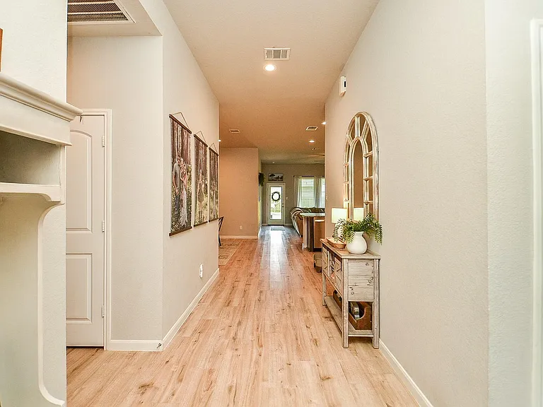 10217 Shore Acres Ln — Photo 3