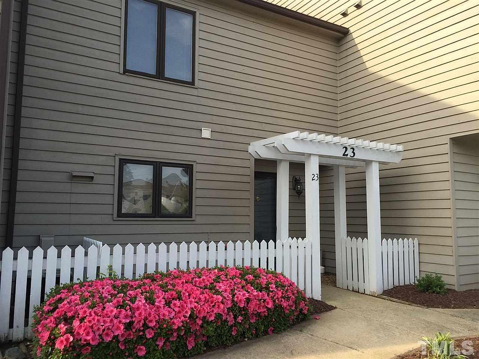 1st image of 23 East St #23