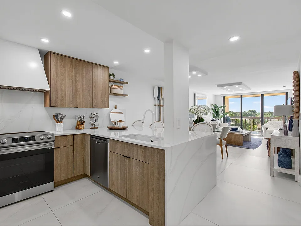 600 Egret Cir #7501