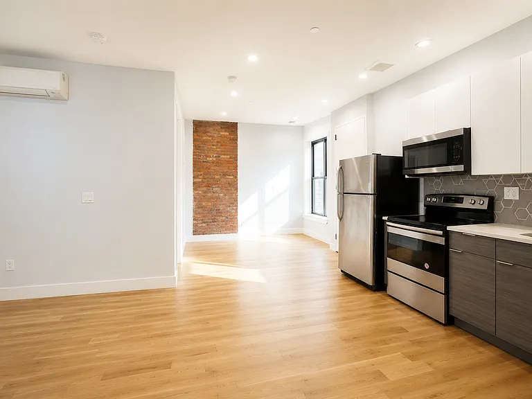 373 Howard Ave #3B — Photo 4