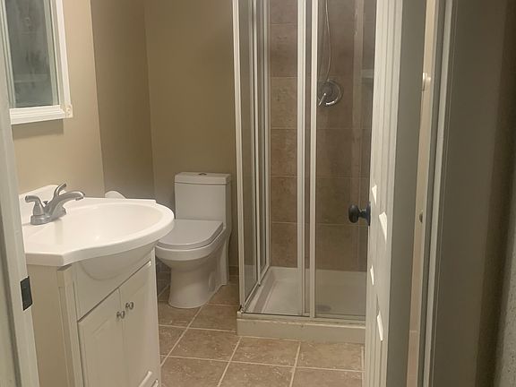 5th image of 3905 S Glen Hill Dr