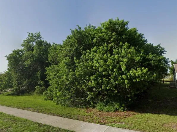 225 SW Tulip Blvd #27, Pt Saint Lucie, FL 34953