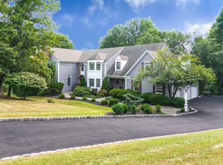 14 Ryan Ct, Chester, NJ 07930