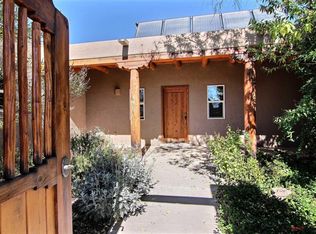 522 Camino De La Tierra, Corrales, NM 87048