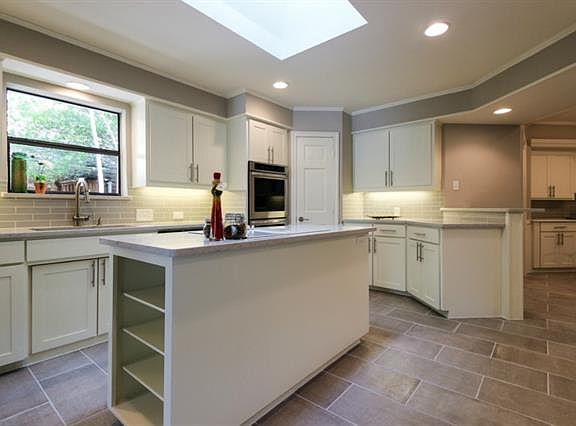 4th image of 16151 Shadybank Dr