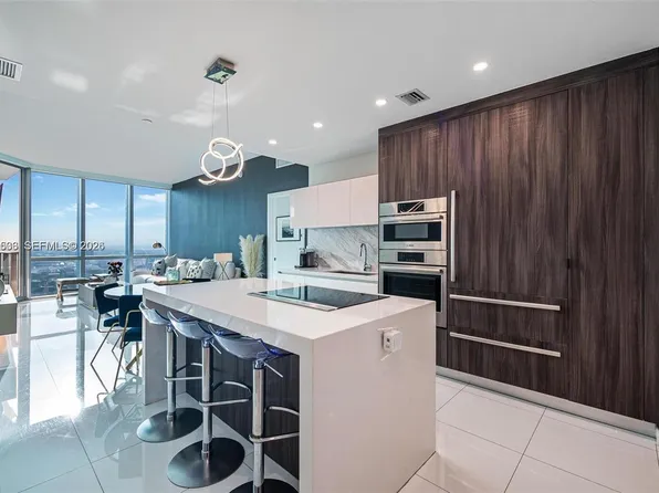 851 NE 1st Ave, Miami, FL