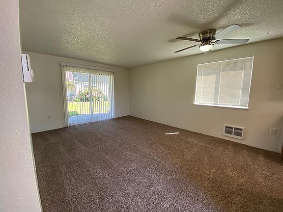 4th image of 15011 1st Avenue Ct S