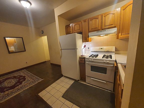 3rd image of 124 Storms Ave #3N