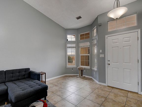 5th image of 7612 Castlerock Ct NW