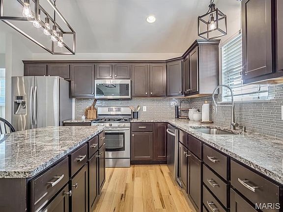5th image of 2609 Greystone Estates Pkwy