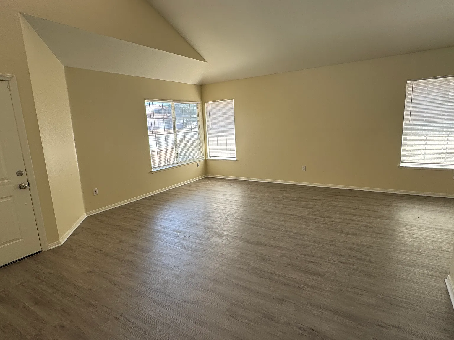 12507 Sunbird Ln — Photo 4