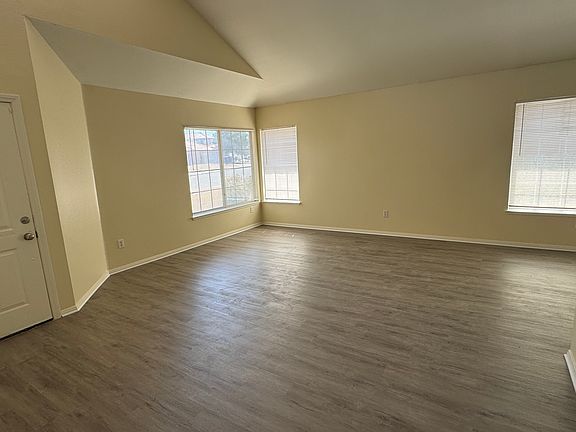 4th image of 12507 Sunbird Ln