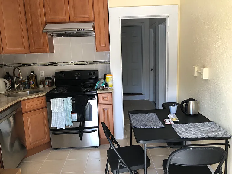 168 Bradley St #1F — Photo 4
