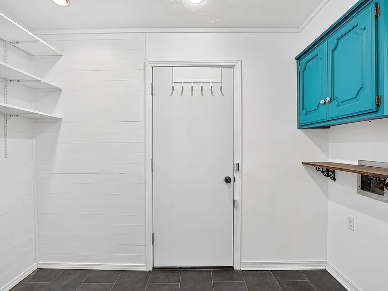 3304 Jim Robison Dr — Photo 13