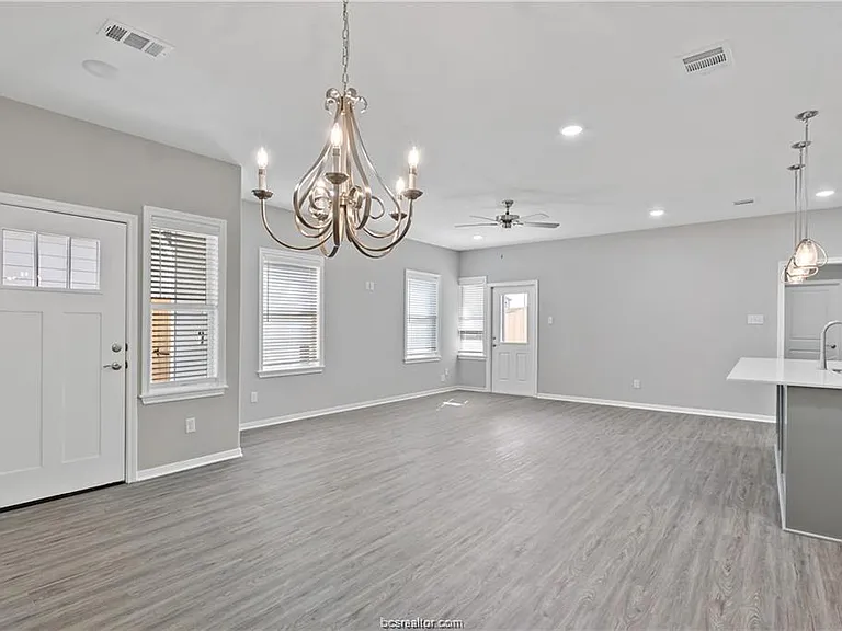 2509 Shady Route Ln — Photo 6