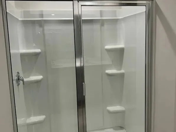 8009 Murray Branch Dr, Charlotte, NC 28216