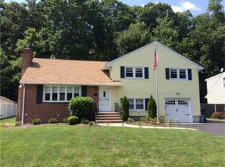 1123 Revere Rd, North Brunswick, NJ 08902