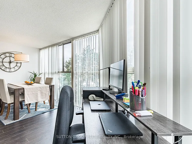 2091 Hurontario St #307 — Photo 24