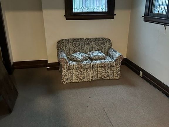 3rd image of 605 E Buchtel Ave APT 1