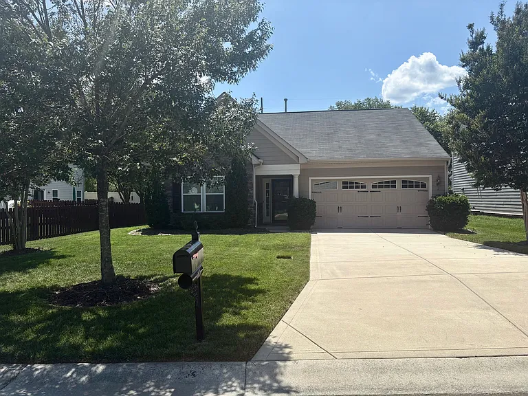 4413 Roundwood Ct — Photo 1