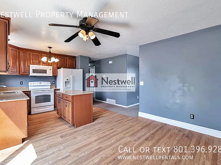 220 W 90 N — Photo 4