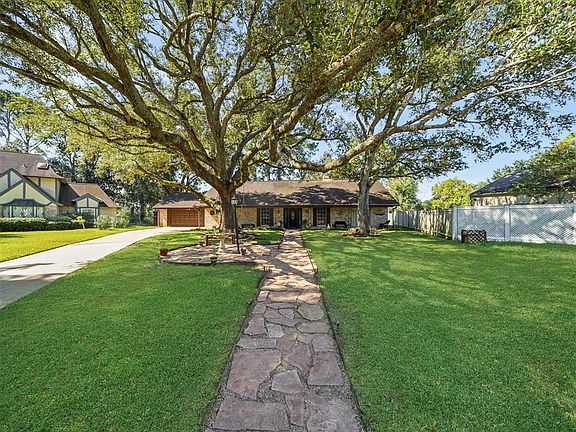 4th image of 3122 Cypress Point Dr