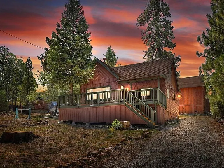 40085 Highland Rd — Photo 1