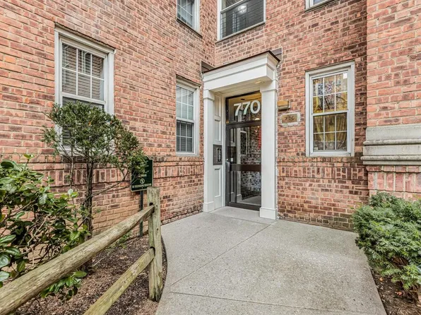 770 Bronx River Road #A17, Bronxville, NY 10708