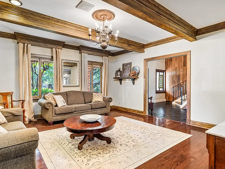 3400 Deborah Dr — Photo 38