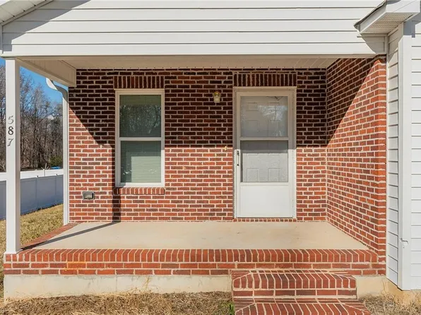 587 Parthelia Ct, Winston Salem, NC 27107