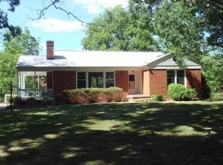 3618 Surrey Dr, Alexandria, VA 22309