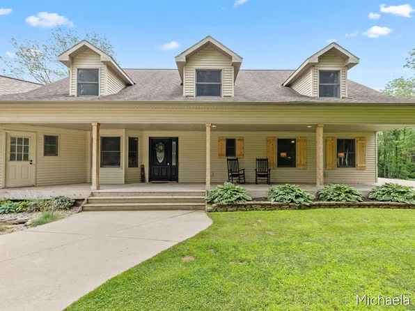 3316 Pinch Hwy, Potterville, MI 48876