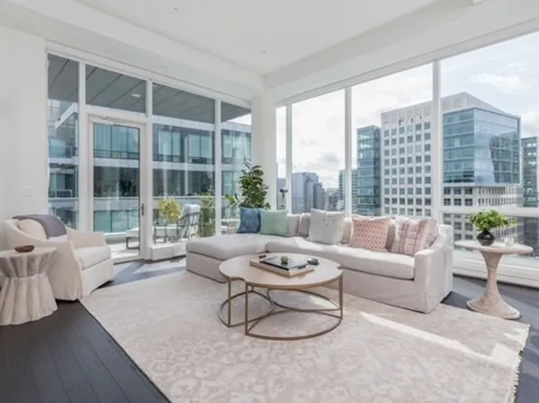 22 Liberty Dr #Penthouse 1g, Boston, MA 02210