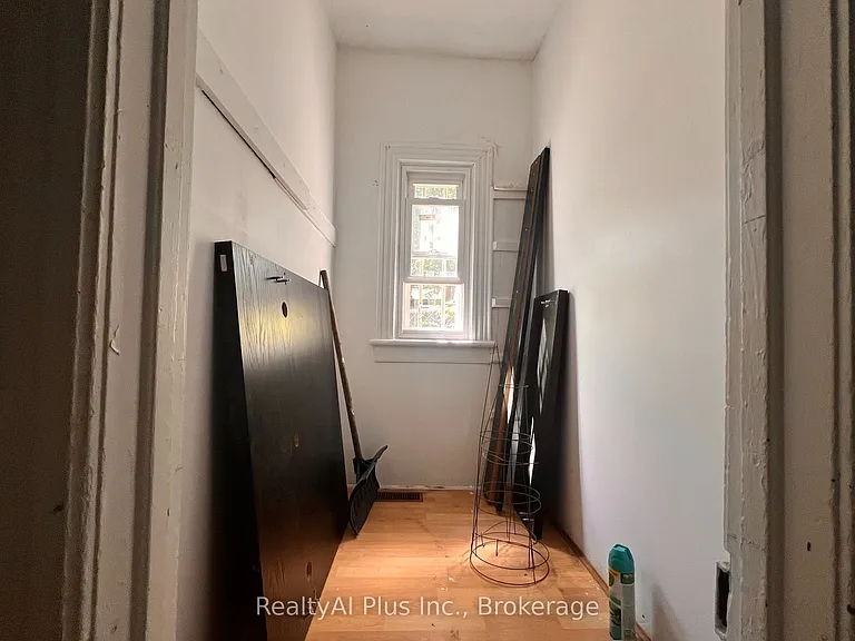 182 Boulton Ave — Photo 18