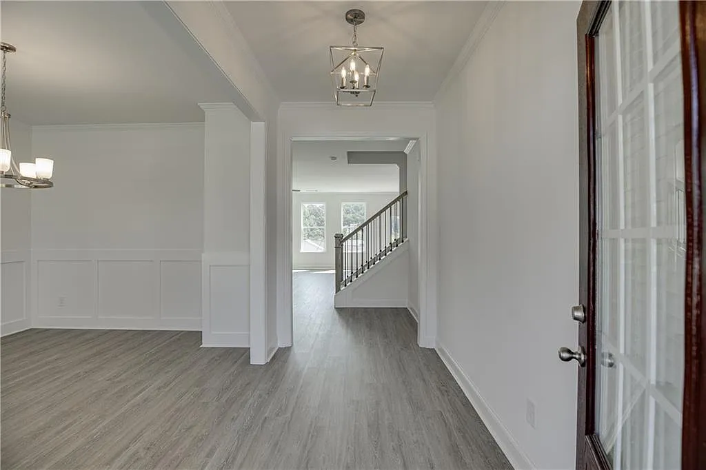 5 bed, 3.5 bath, 2562 sqft, $2,750 — Photo 4