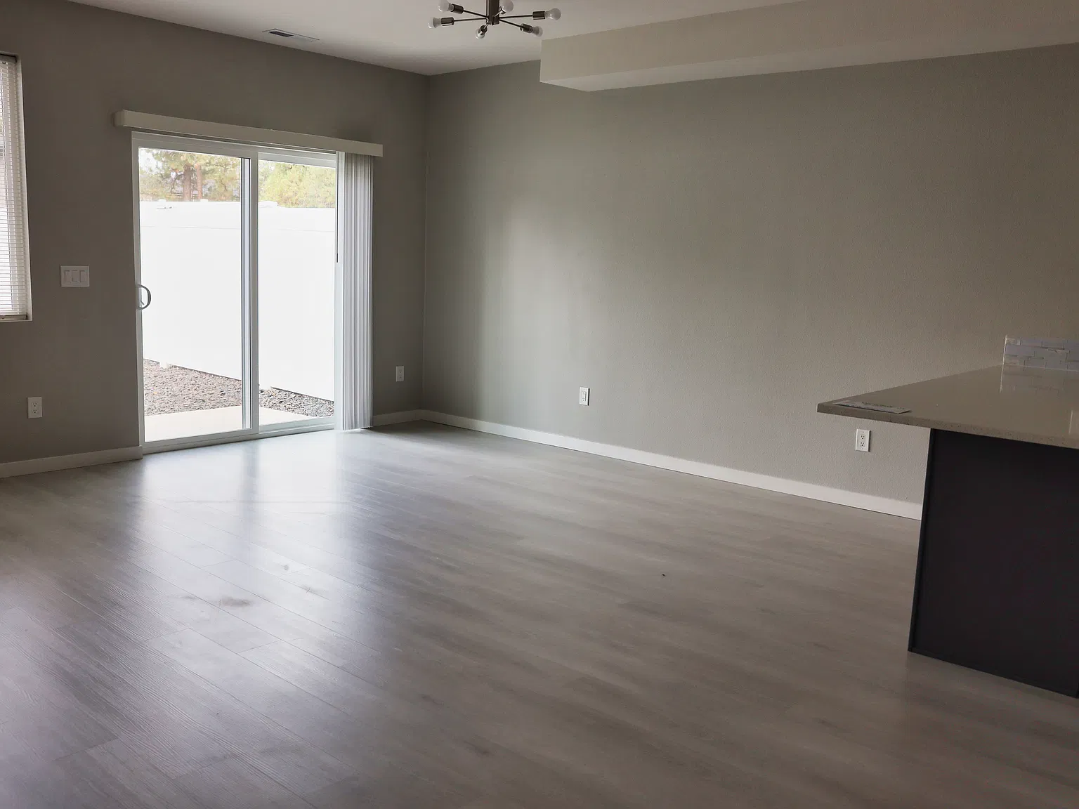 3 bed, 2.5 bath, 1526 sqft, $2,150 — Photo 4